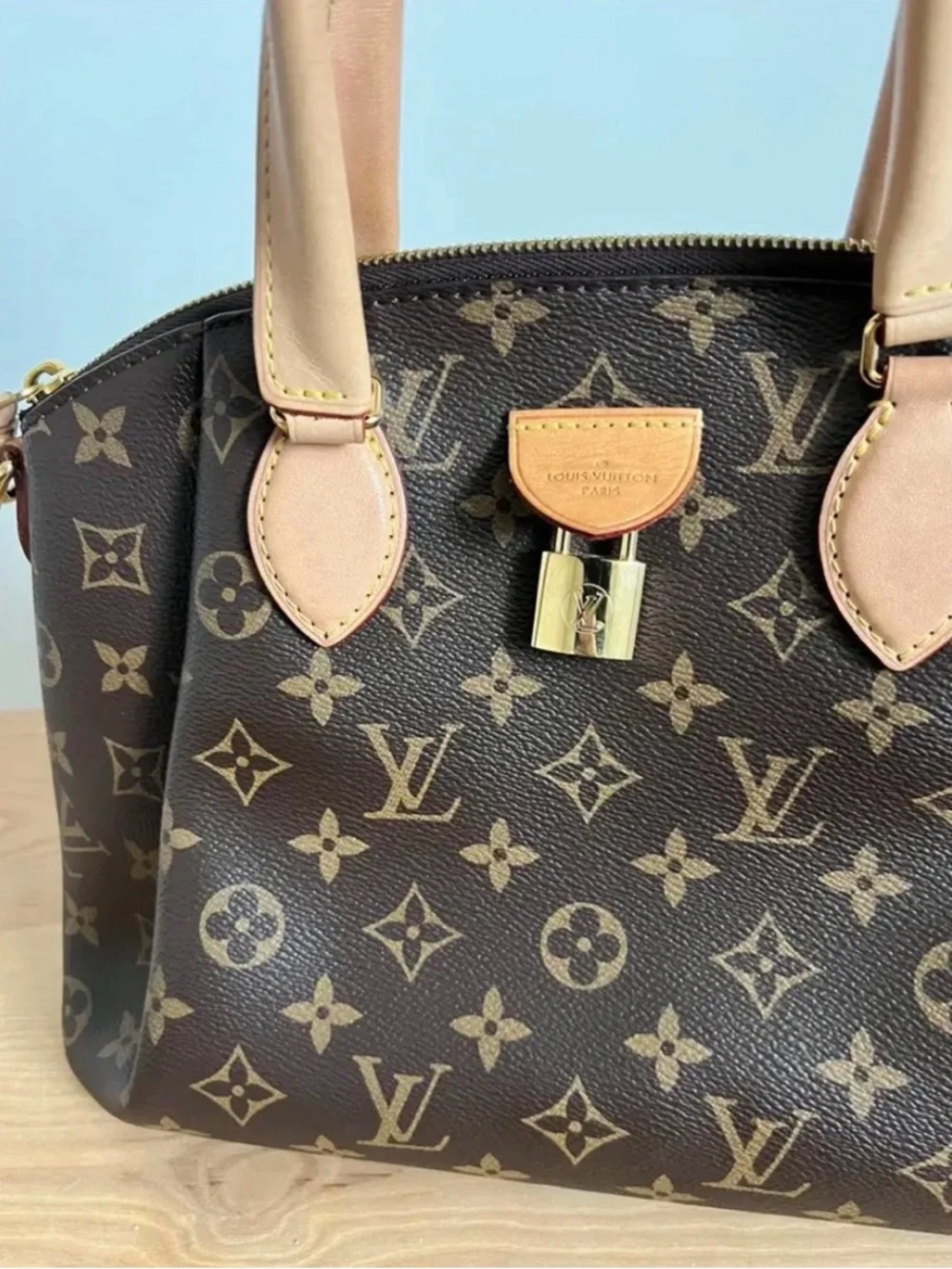 Louis Vuitton Rivoli
Monogram Satchel 
Handbag MB4779 - Picture 3 of 13